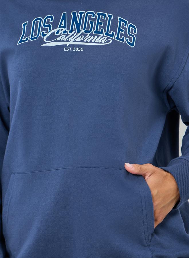 ستايلي طقم منسق من بنطال بأرجل واسعة وهودي بطبعة كتابة - Image 3